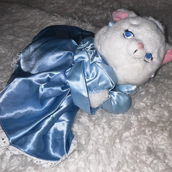 Disney Store Exclusive | Princess Marie | Aristocats - Picture 3 of 10